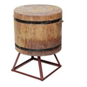 Дерево (Россия) Колода разрубочная напольная дуб d=60-69 см. h=50 см. (с подст.метал. h=30 см) /1/